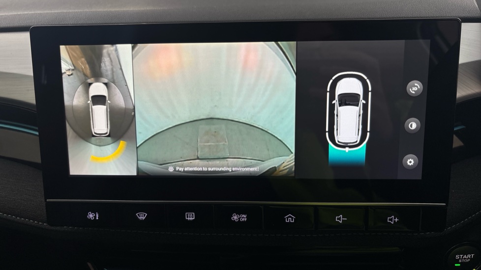 MG MG5 reverse camera