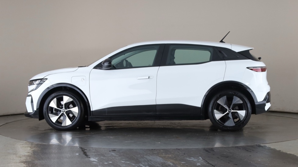 RENAULT MEGANE E-TECH Image 2