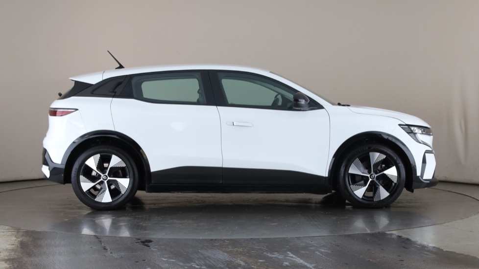 RENAULT MEGANE E-TECH Image 6