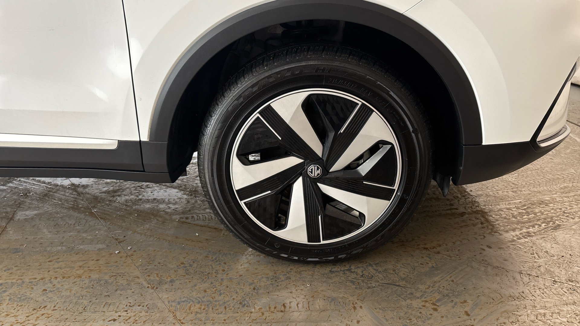 4027774 130kW Trophy EV 51kWh 5dr Auto