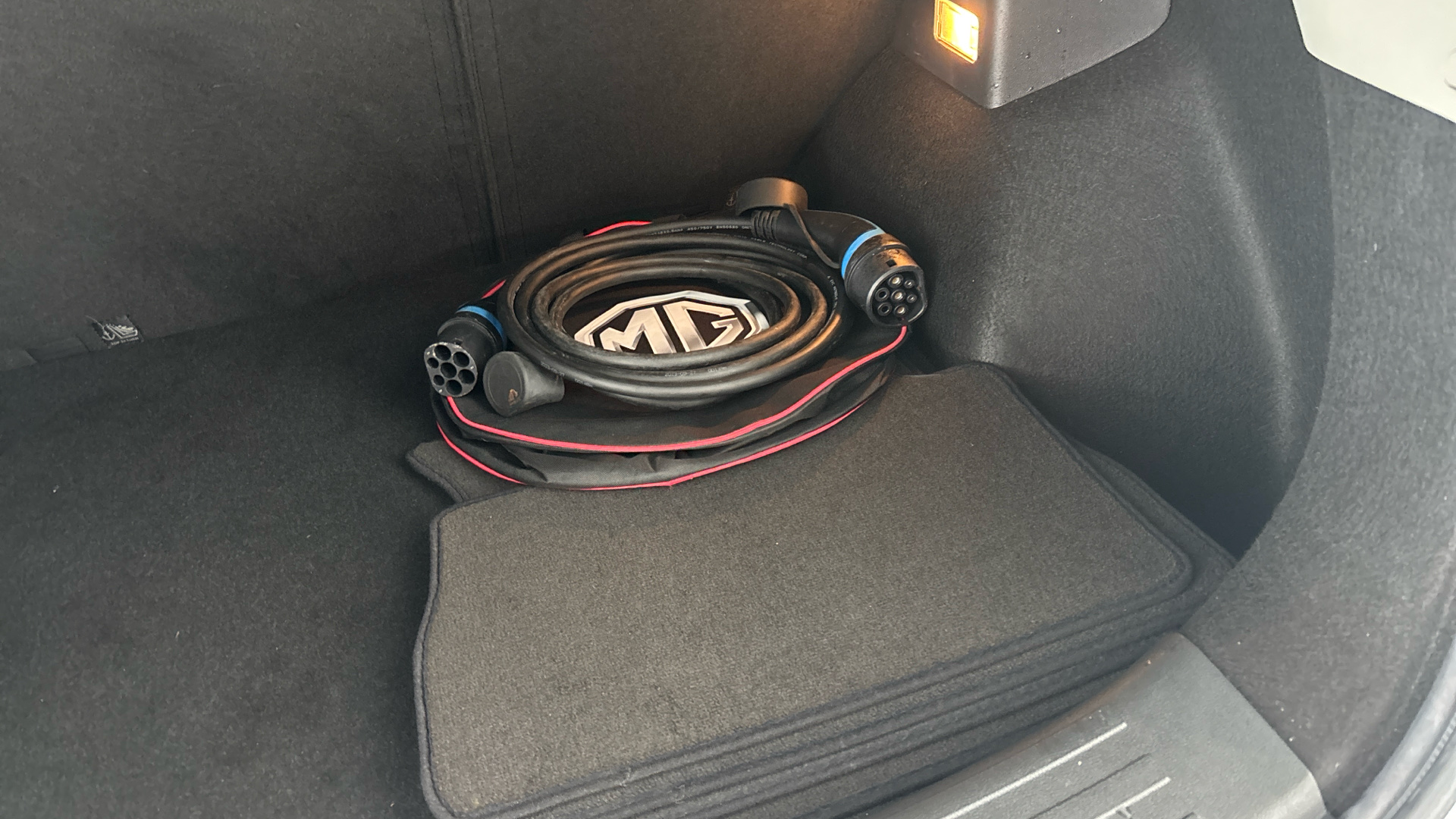 4027774 130kW Trophy EV 51kWh 5dr Auto