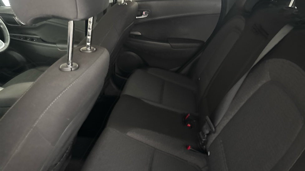 HYUNDAI KONA Image 14