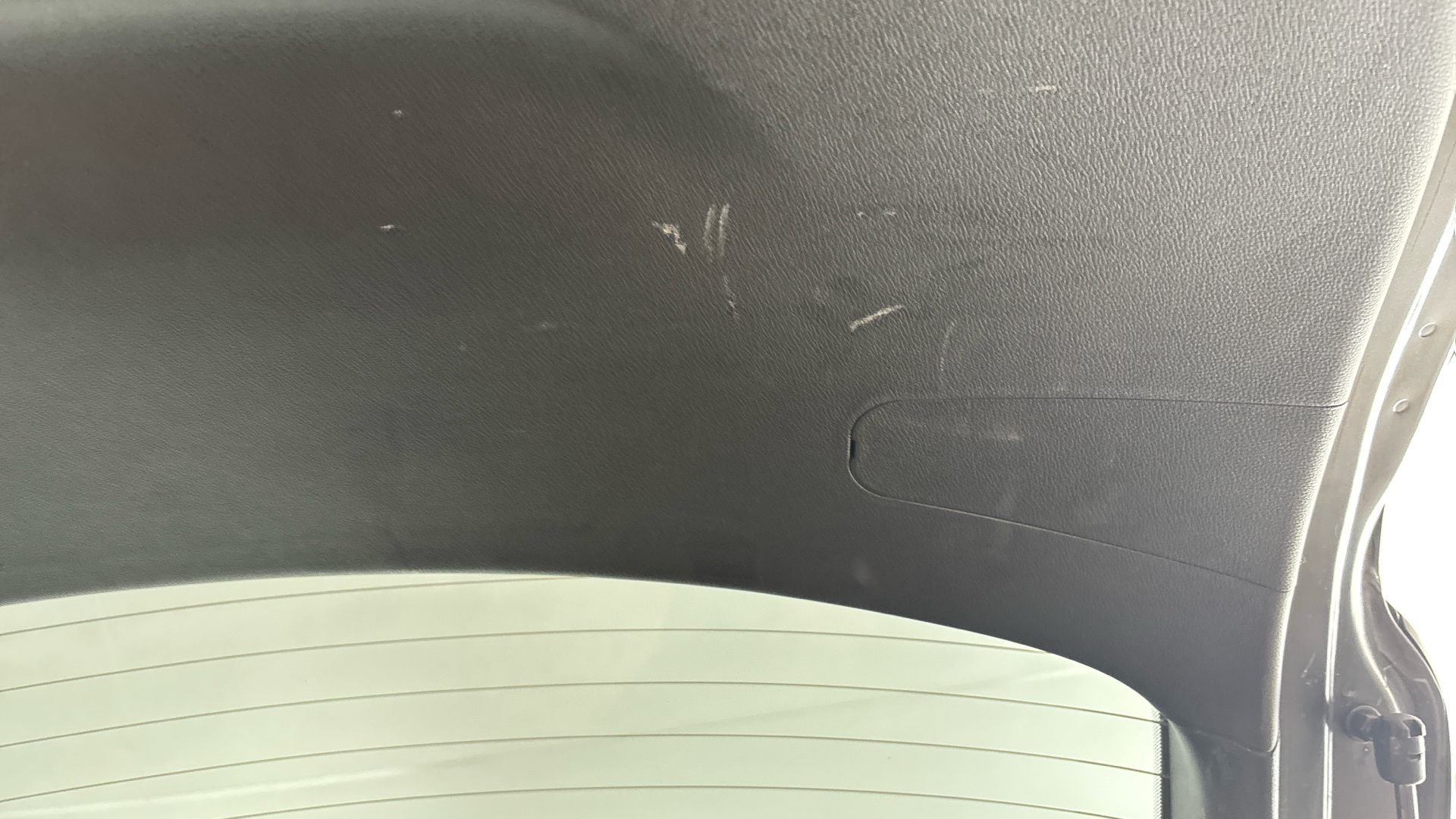 4060352 150kW Premium 64kWh 5dr Auto