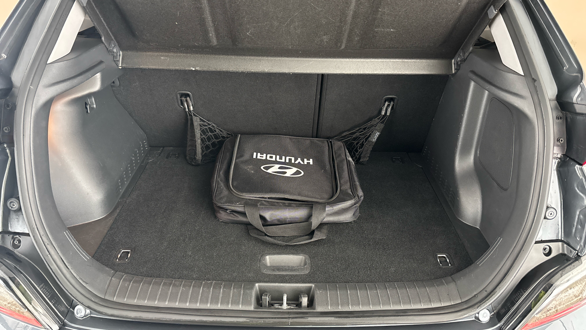 4060352 150kW Premium 64kWh 5dr Auto