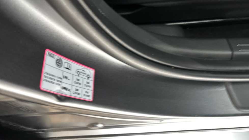 HYUNDAI IONIQ 5 dent