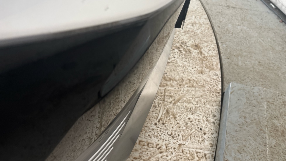 HYUNDAI IONIQ 5 chips