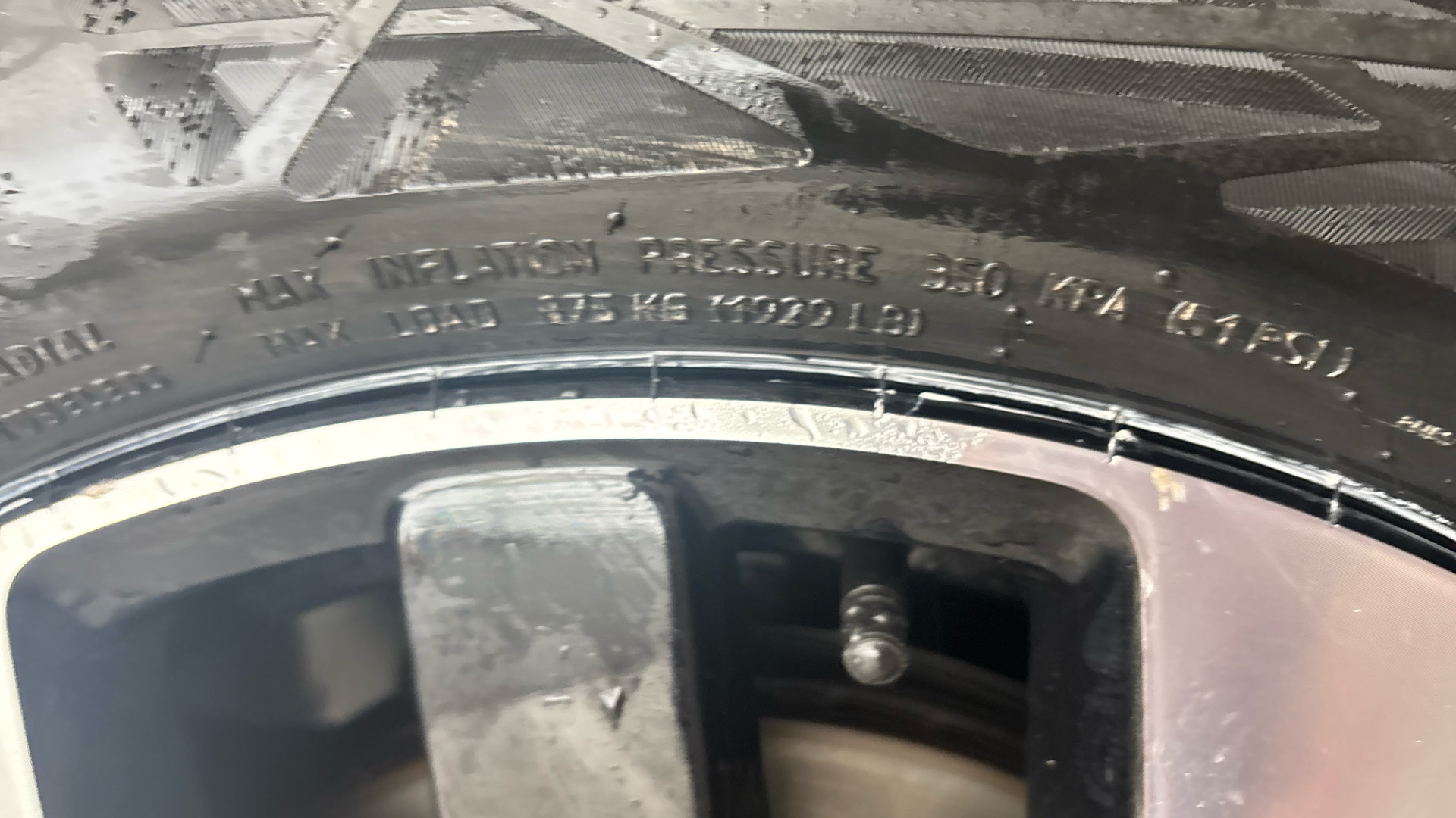 4020632 170kW Recharge Core 69kWh 5dr Auto