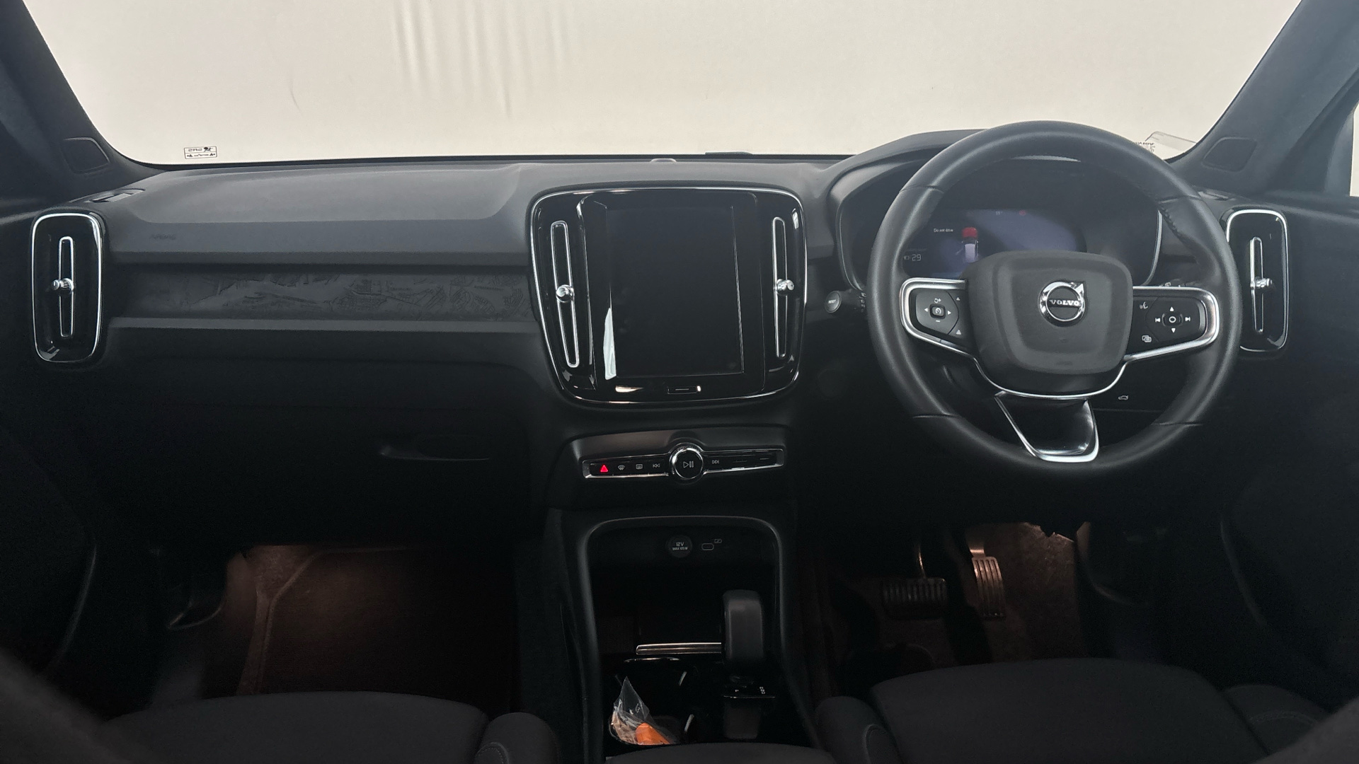 4020632 170kW Recharge Core 69kWh 5dr Auto