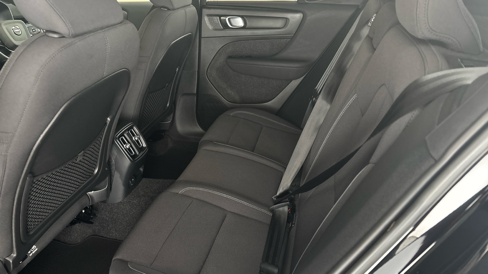 4020632 170kW Recharge Core 69kWh 5dr Auto