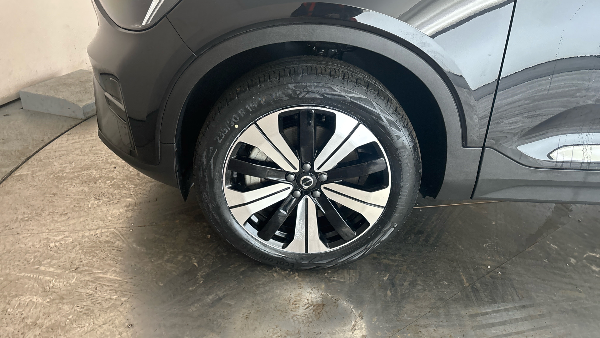 4020632 170kW Recharge Core 69kWh 5dr Auto