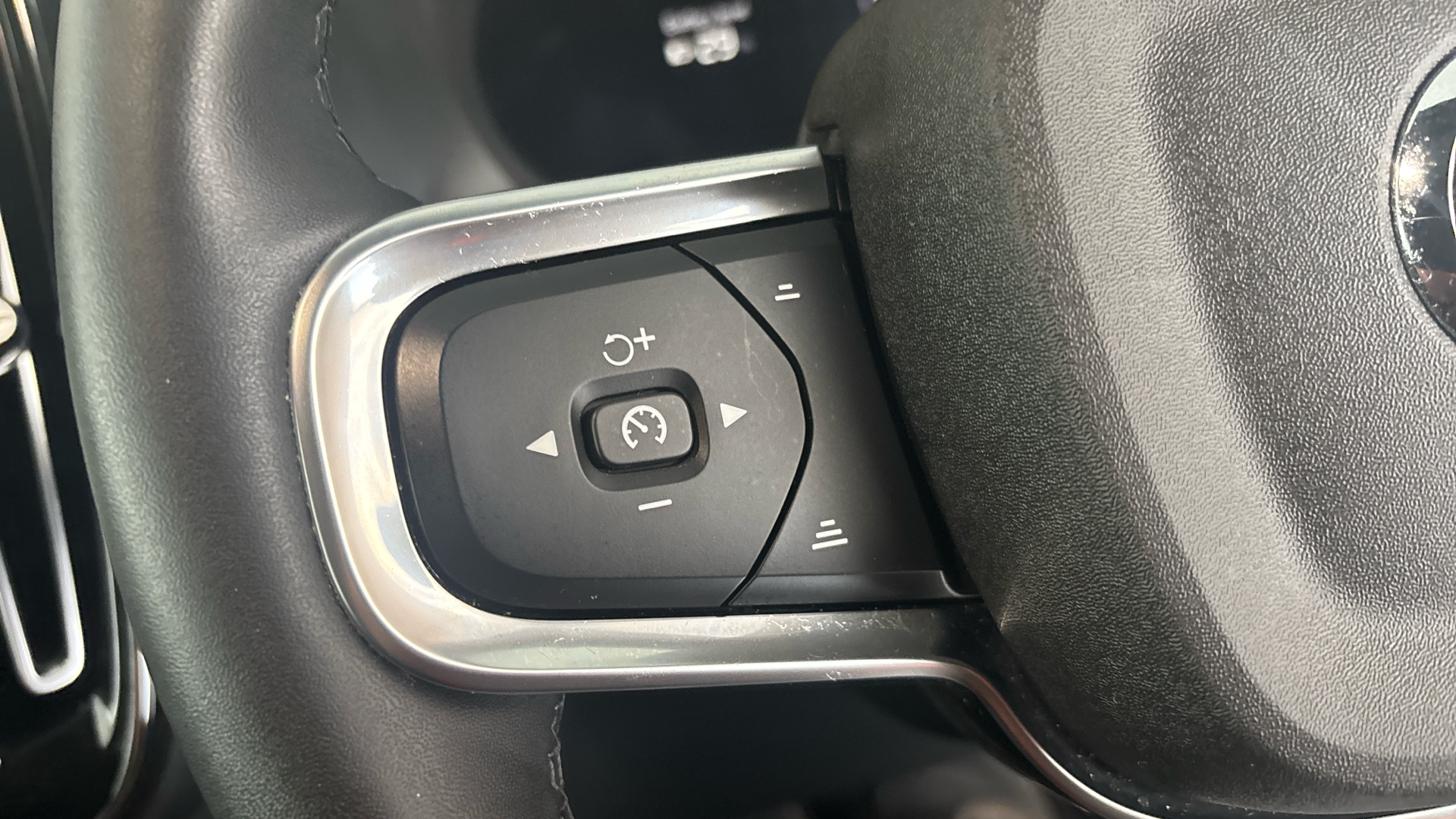 4020632 170kW Recharge Core 69kWh 5dr Auto