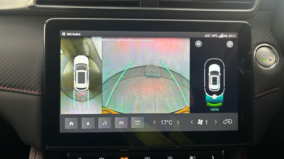MG ZS reverse camera