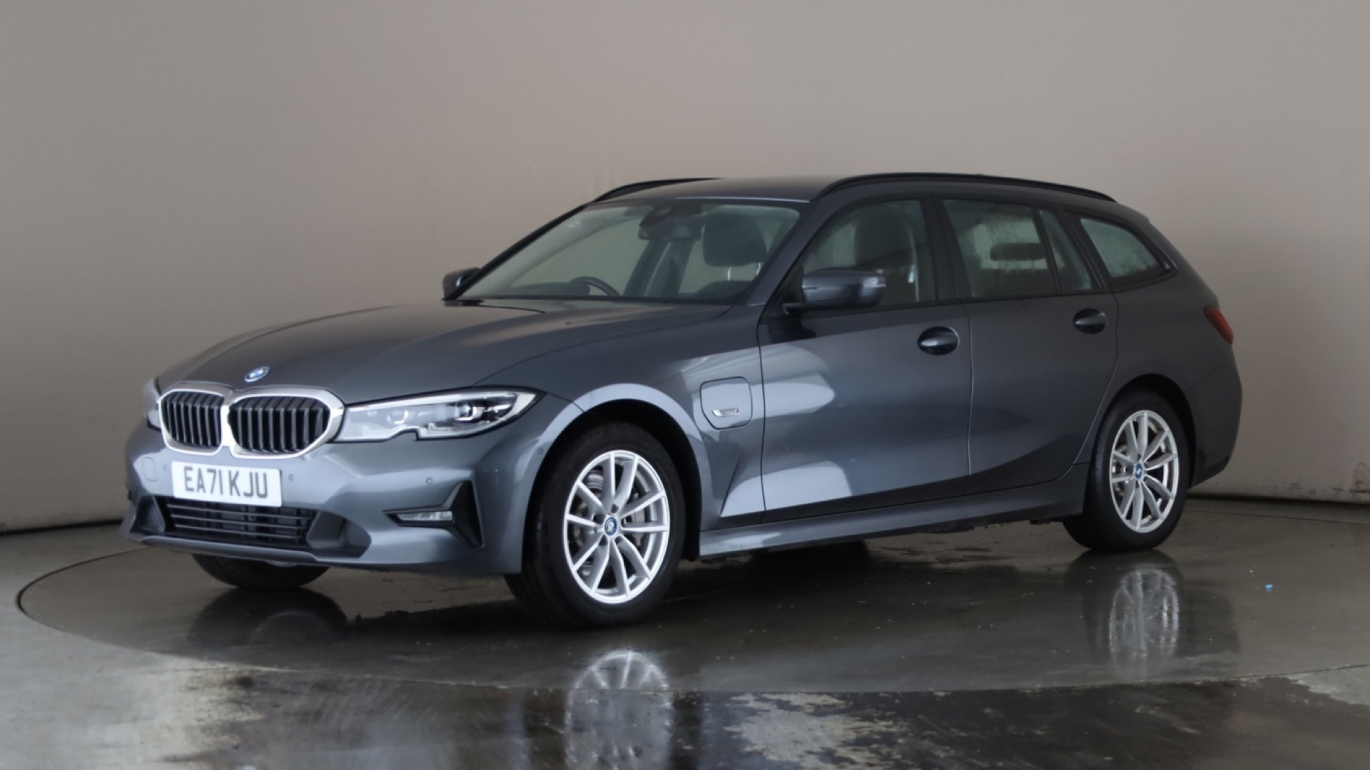 BMW 3 Series Touring 330e SE Pro 5dr Step Auto