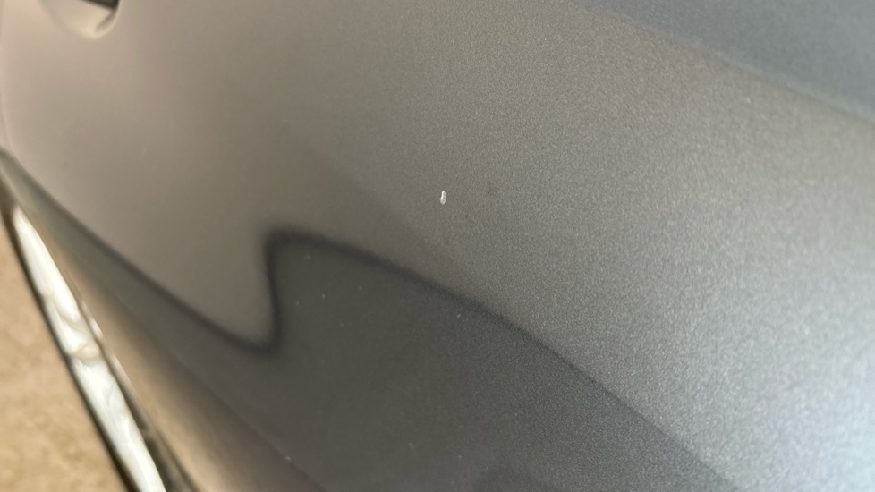 BMW 3 SERIES Chips and dent