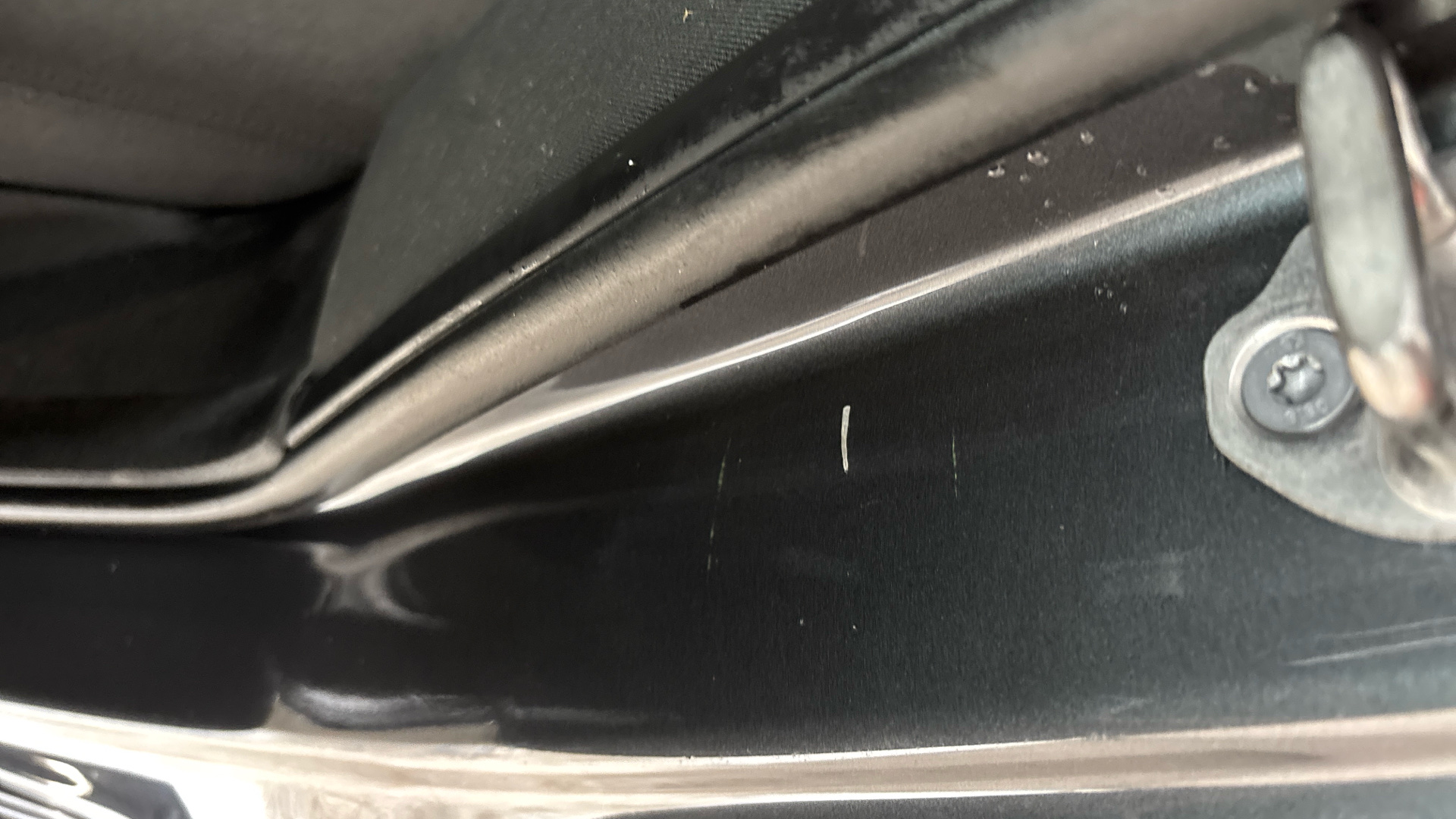 4020730 330e SE Pro 5dr Step Auto