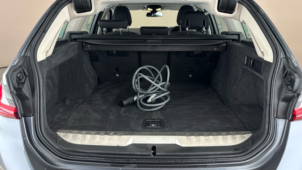 BMW 3 SERIES Image 15