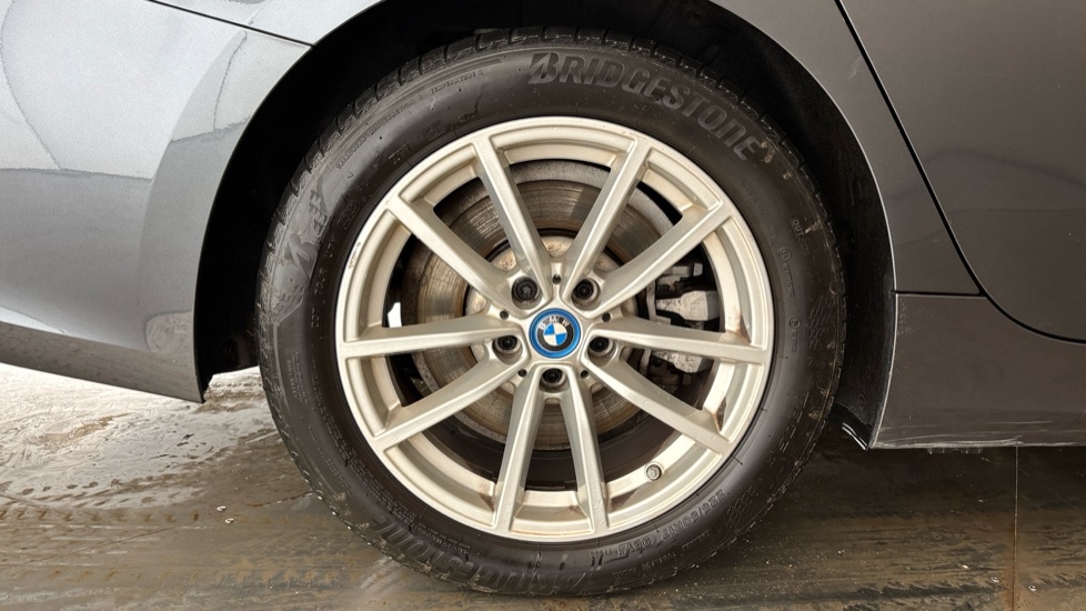 BMW 3 SERIES Image 19