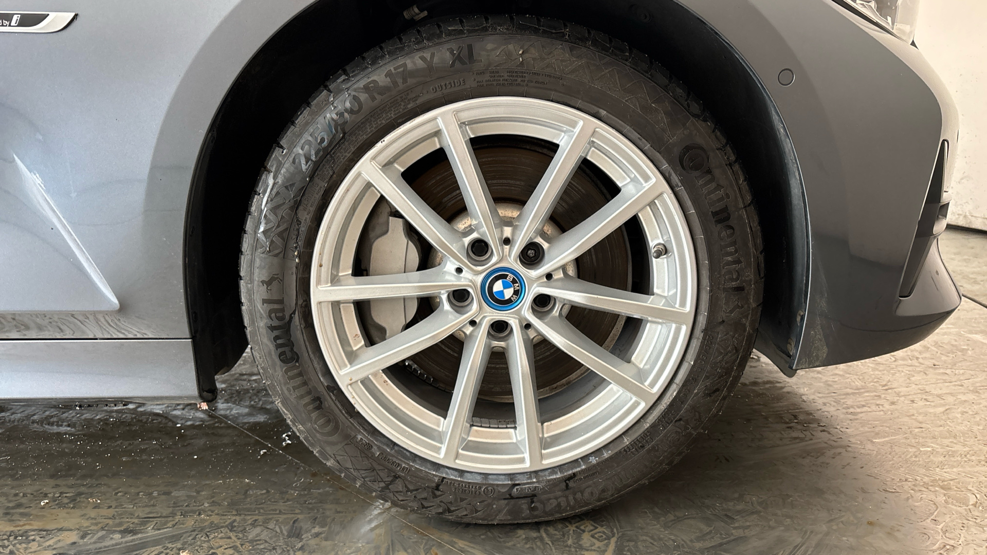 4020730 330e SE Pro 5dr Step Auto