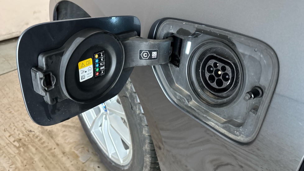 BMW 3 SERIES Image 21