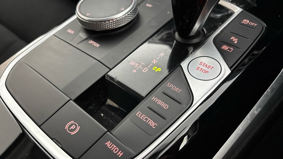 BMW 3 SERIES Drive mode