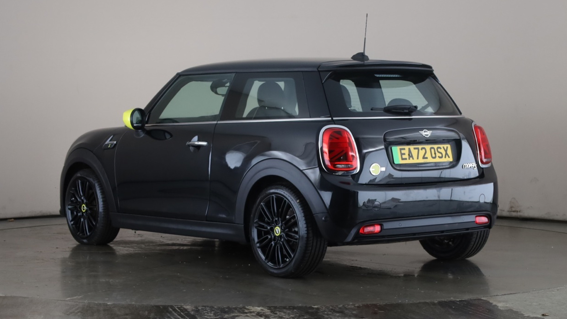 4027644 135kW Cooper S Level 2 33kWh 3dr Auto