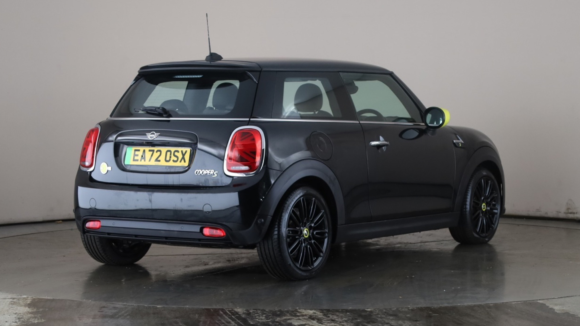 4027644 135kW Cooper S Level 2 33kWh 3dr Auto
