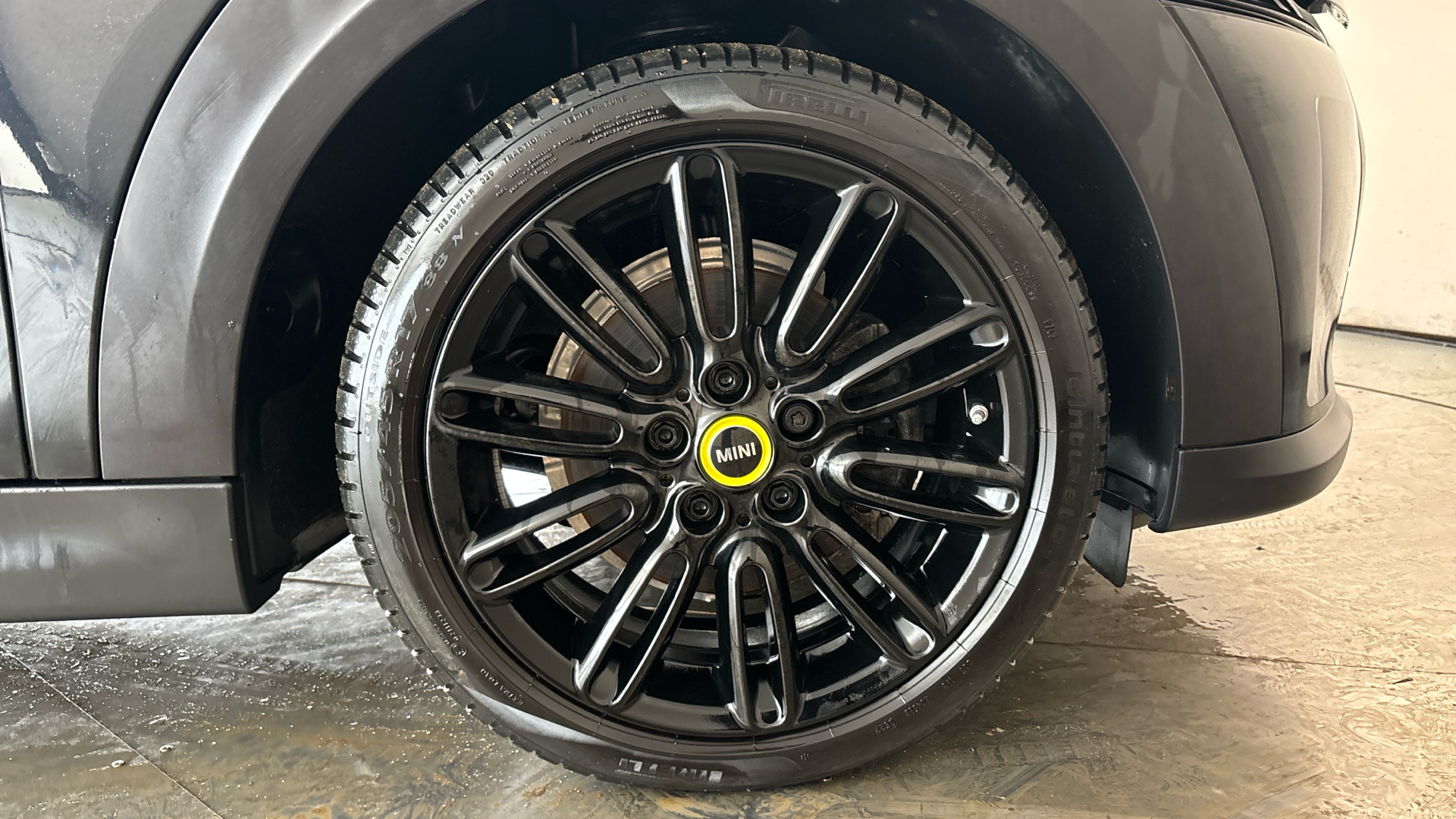 4027644 135kW Cooper S Level 2 33kWh 3dr Auto