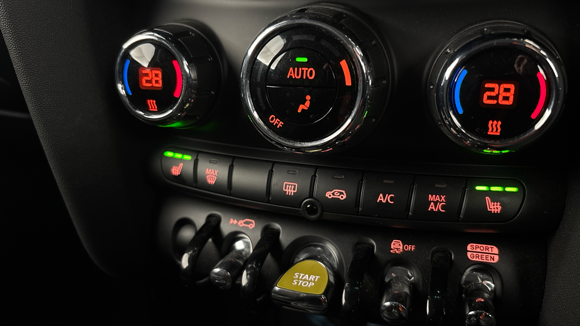 4027644 135kW Cooper S Level 2 33kWh 3dr Auto