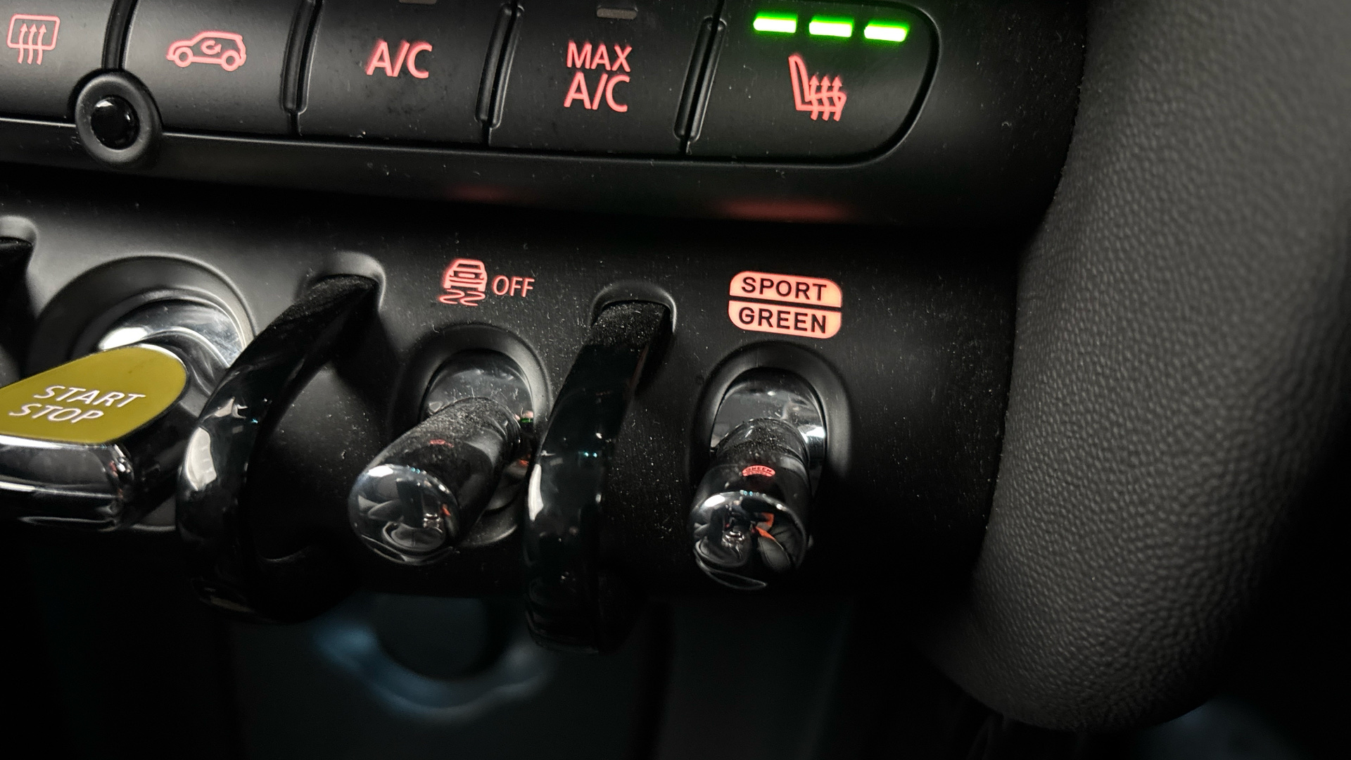 4027644 135kW Cooper S Level 2 33kWh 3dr Auto