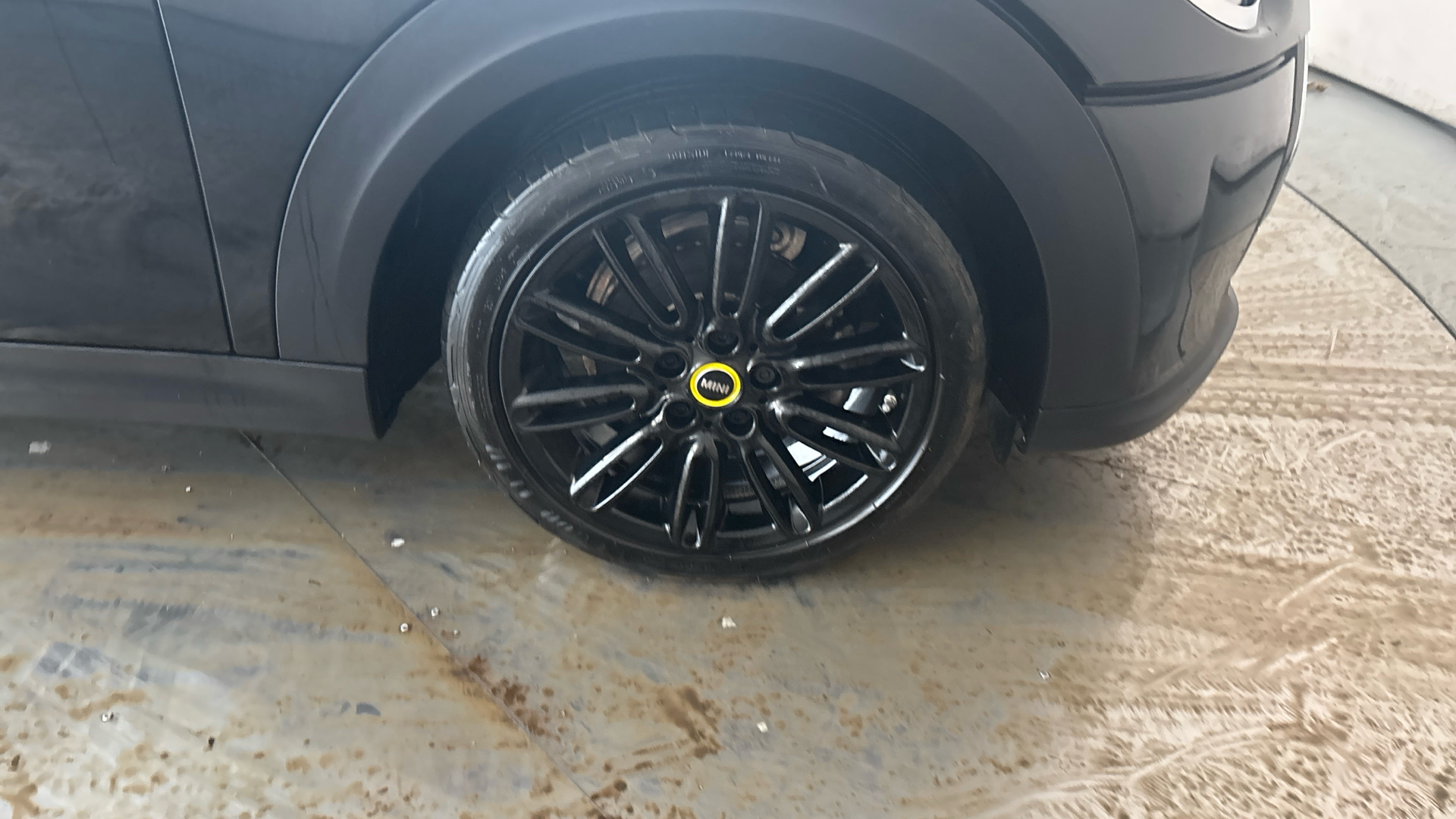 4021897 135kW Cooper S Level 2 33kWh 3dr Auto