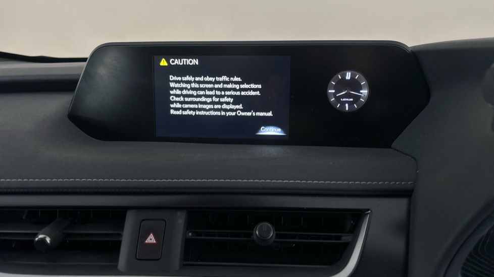 LEXUS UX Image 12