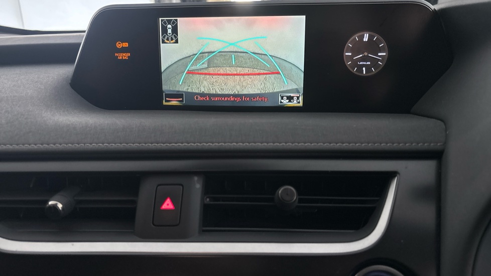 LEXUS UX reverse camera