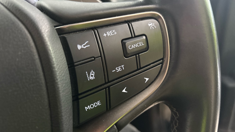 LEXUS UX cruise control