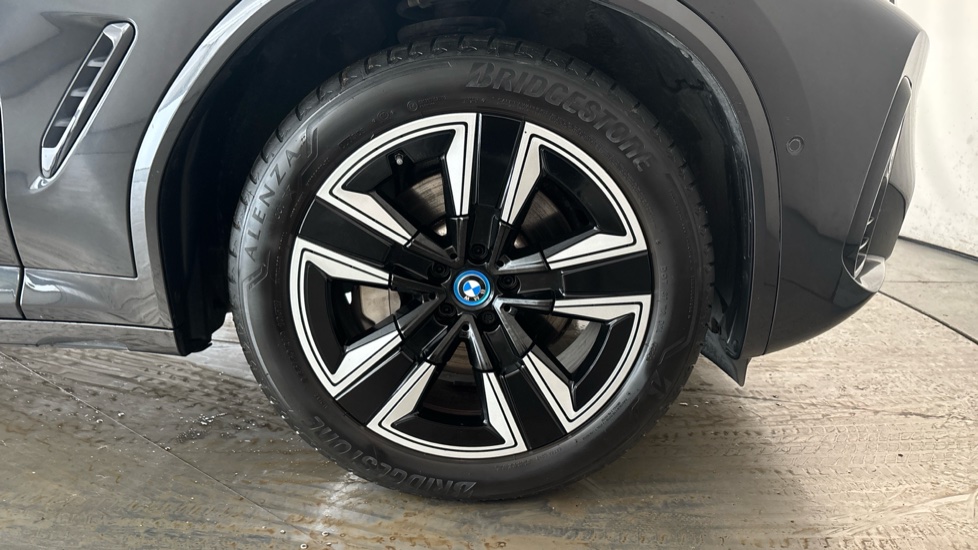 BMW iX3 Image 20
