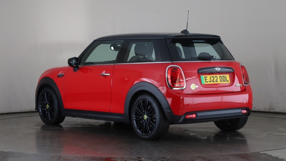 MINI HATCHBACK Image 3