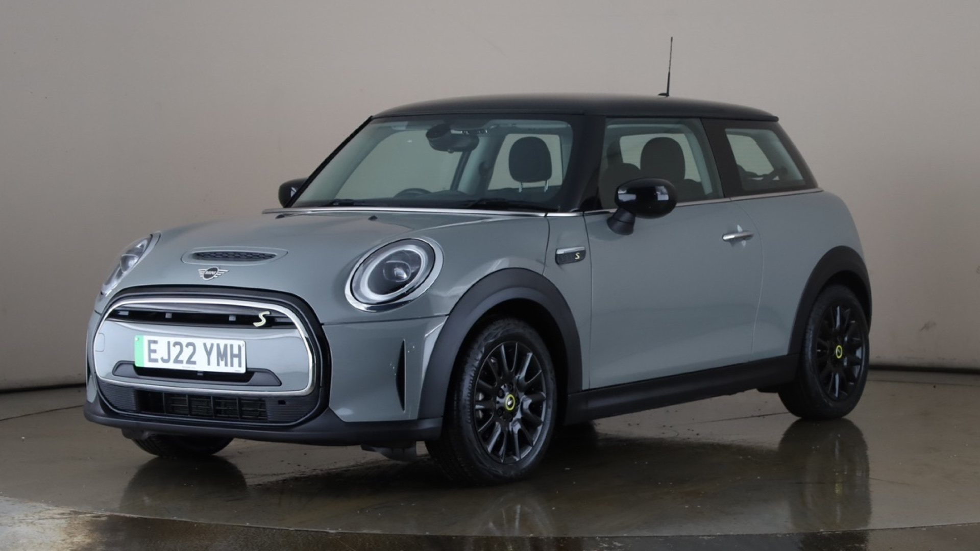 Mini Hatchback Electric 135kW Cooper S Level 1 33kWh 3dr Auto