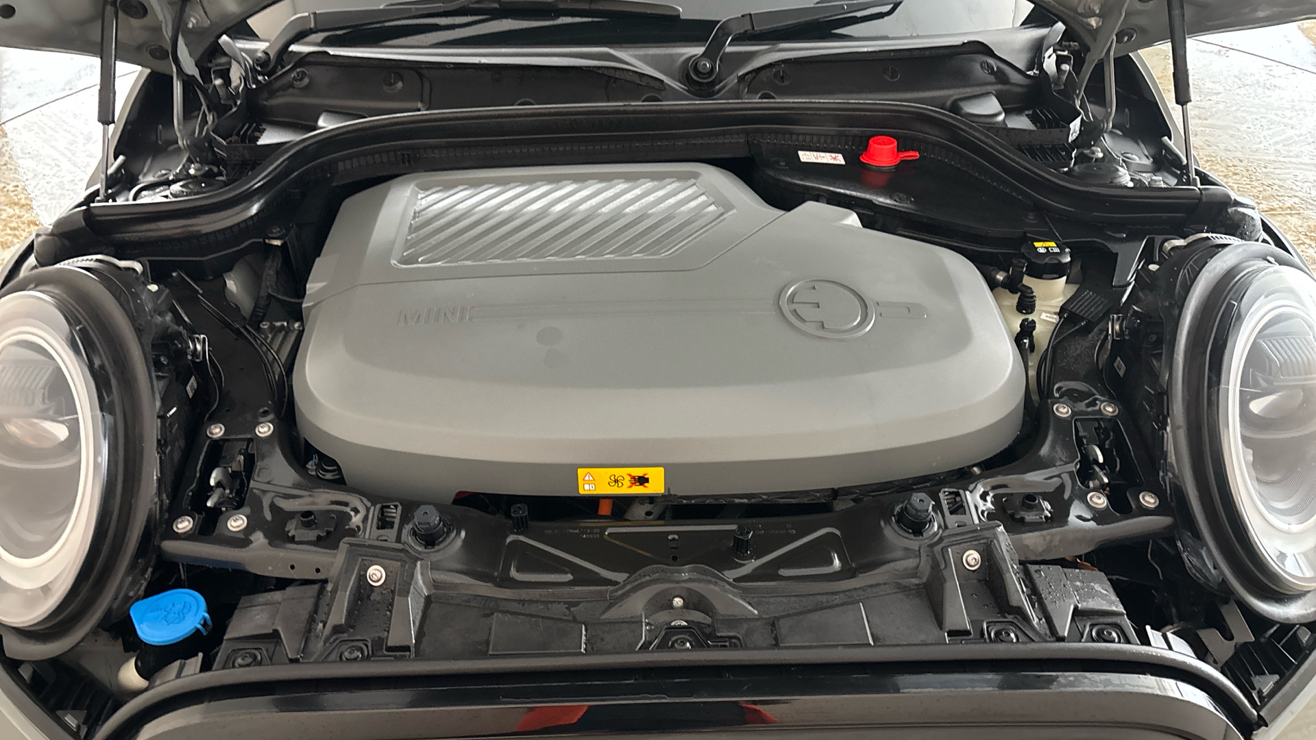 4060166 135kW Cooper S Level 1 33kWh 3dr Auto