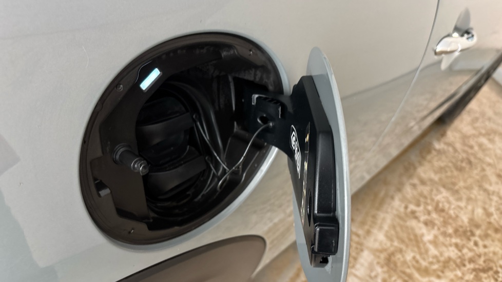 MINI HATCHBACK Image 21