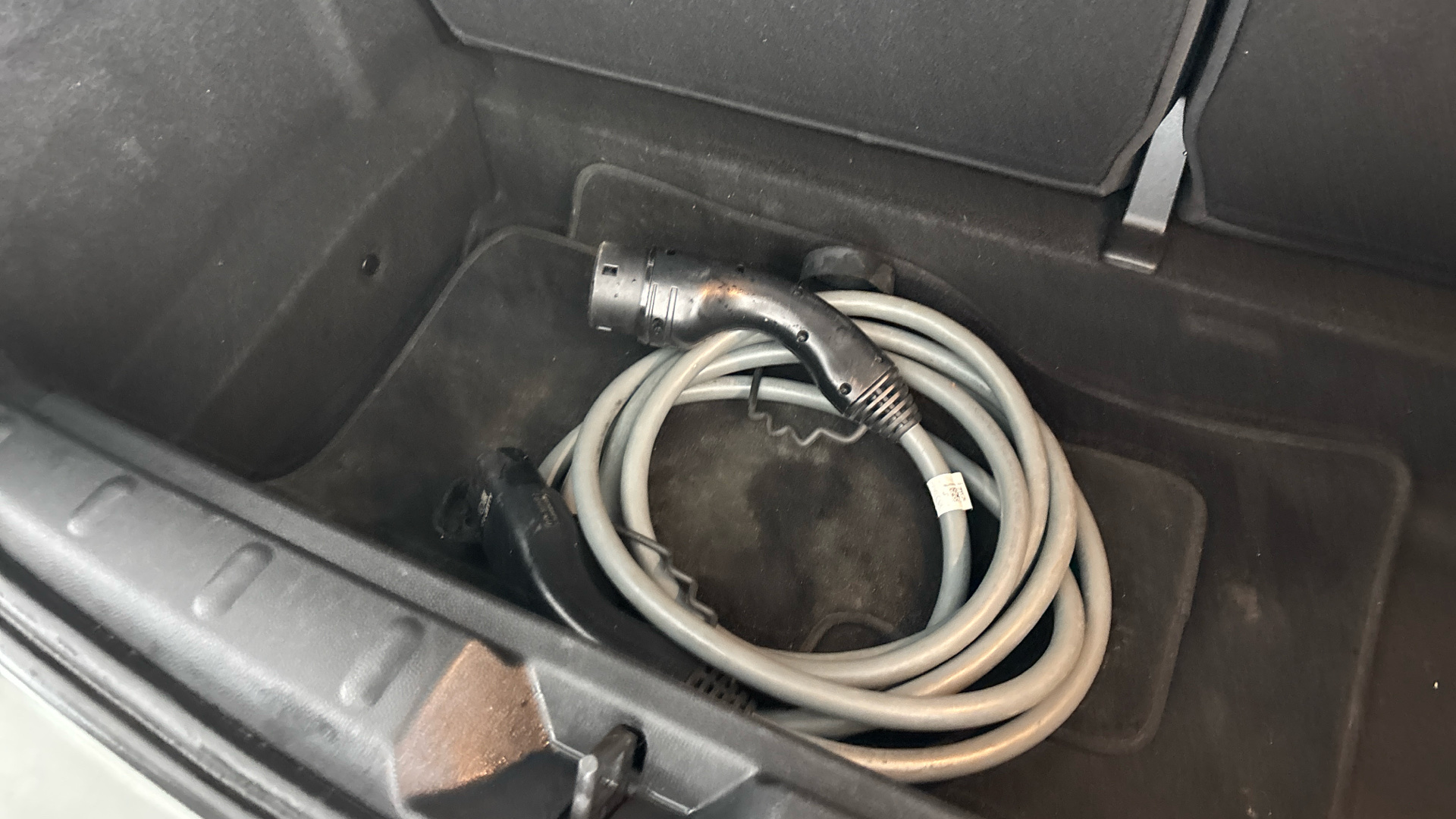 4060166 135kW Cooper S Level 1 33kWh 3dr Auto