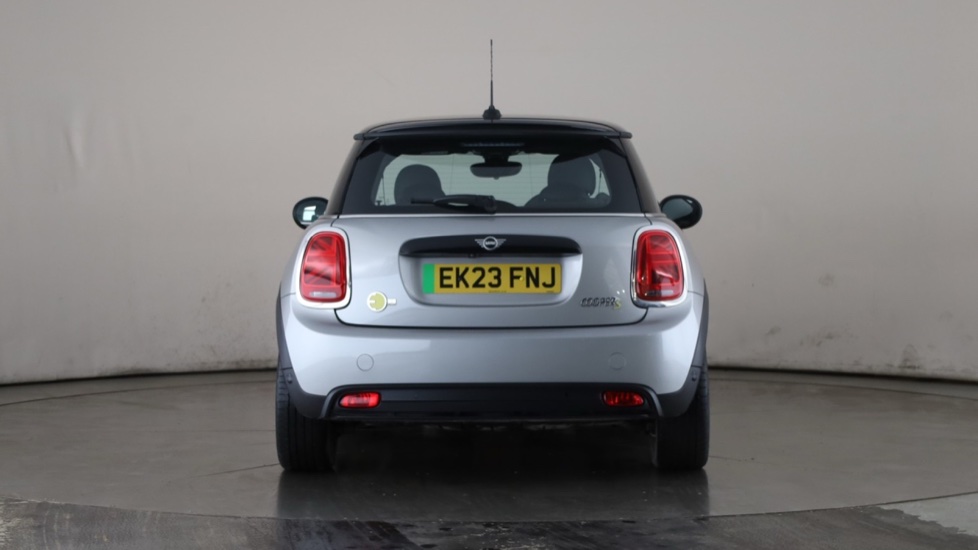 MINI HATCHBACK Image 4