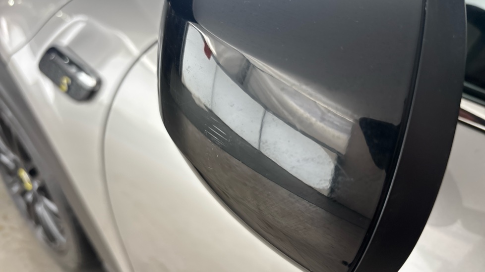 MINI HATCHBACK scratches