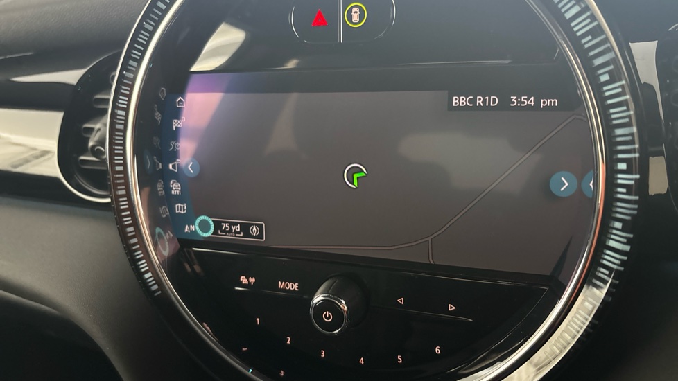 MINI HATCHBACK Image 12