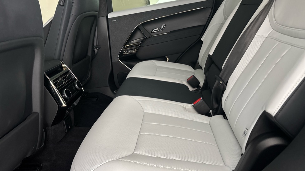 LAND ROVER RANGE ROVER SPORT Image 14