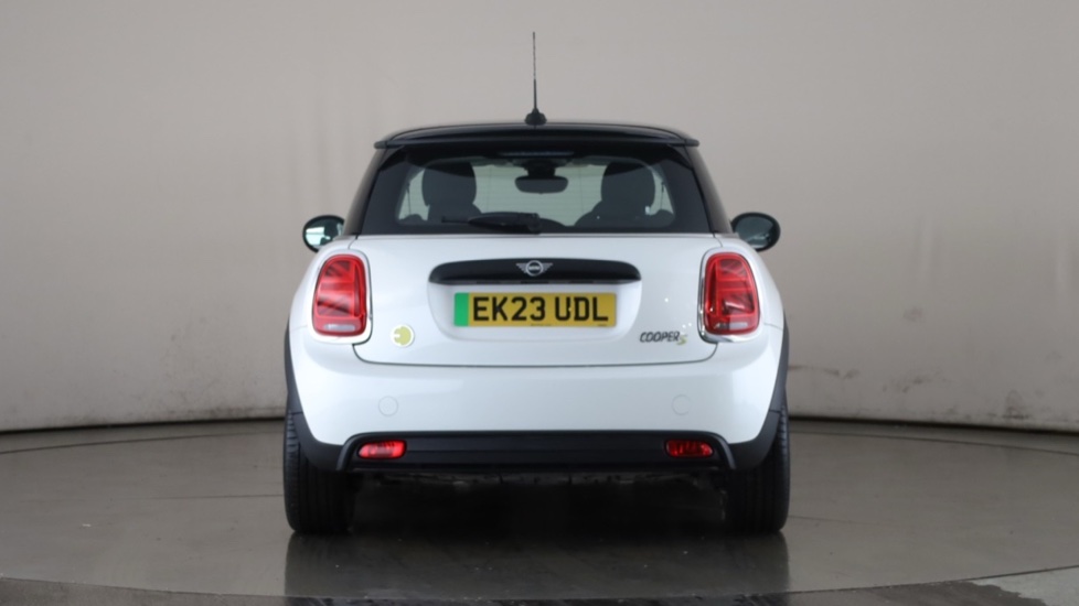 MINI HATCHBACK Image 4