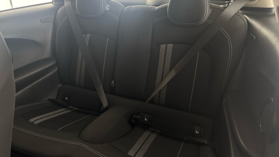 MINI HATCHBACK Image 14