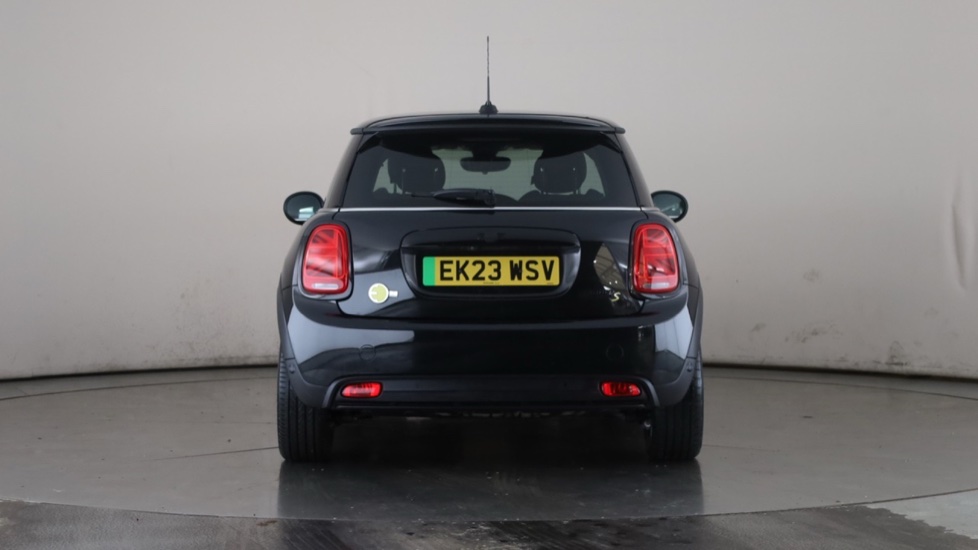 MINI HATCHBACK Image 4