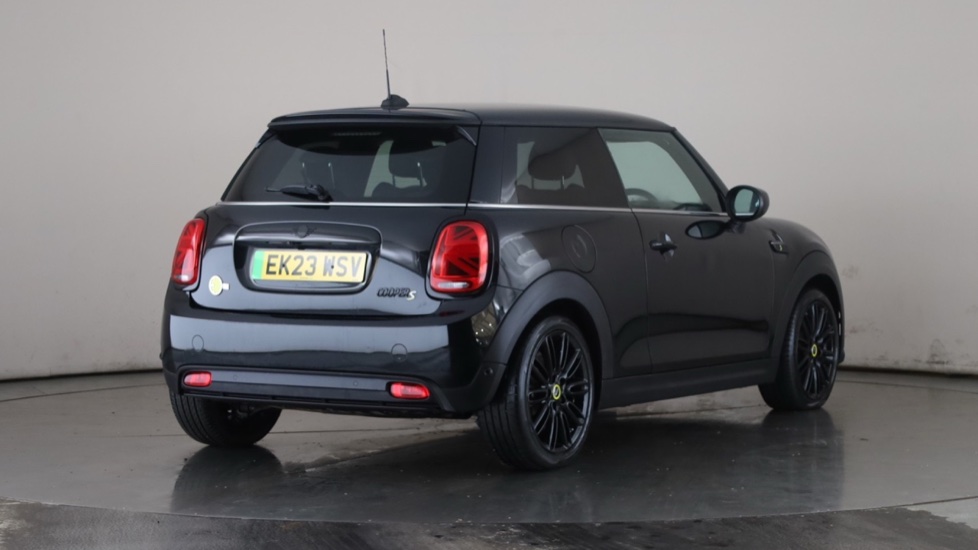 MINI HATCHBACK Image 5
