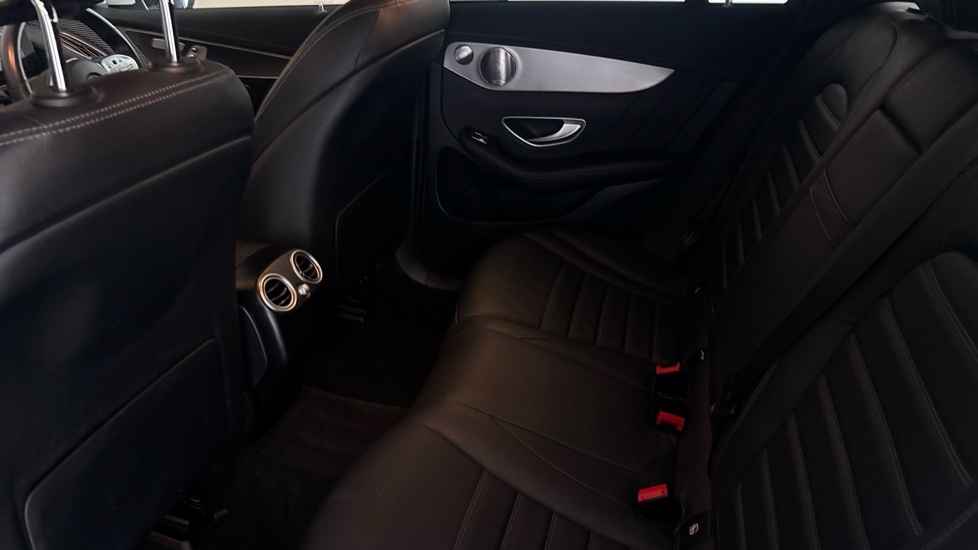 MERCEDES EQC Image 14