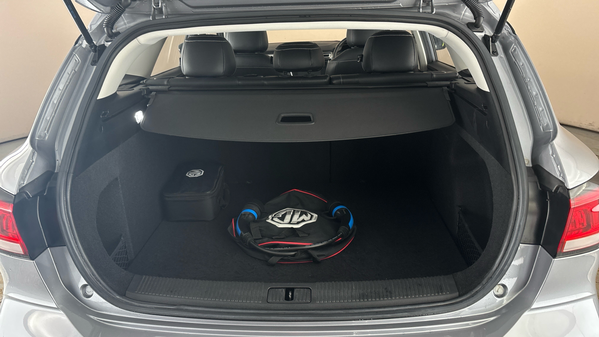 4020728 115kW Exclusive EV 61kWh 5dr Auto