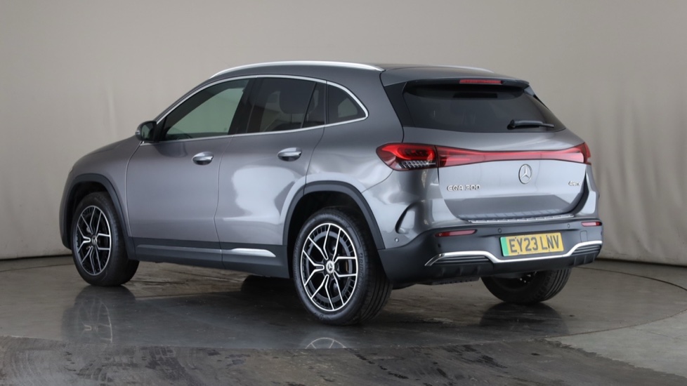 MERCEDES EQA Image 3